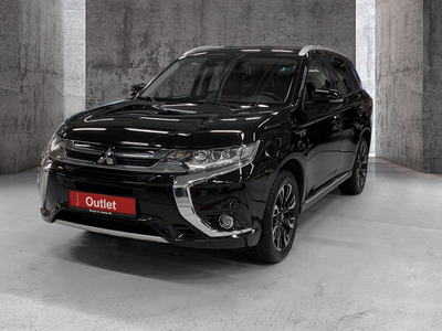 Mitsubishi Outlander Instyle+ 2,0 202hk Outlet/Skinn/Krok/360 kam/Acc/Hybrid