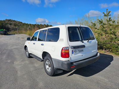 Toyota Land Cruiser HZJ 105 (Ferdig registrert)