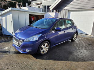 Peugeot 208 1.2-82