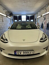 Tesla Model 3 Performance AWD. Premium lyd. Premium interiør