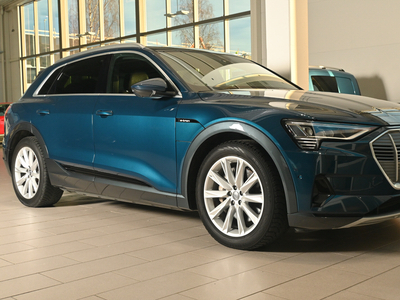 2020 Audi e-tron 55 Advanced Exclusive / B&OHUDMatrixTurBy360H.feste