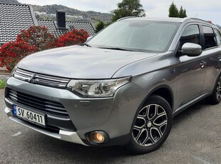 Mitsubishi Outlander PHEV, 4WD, Instyle+, Hengerfeste, CW0