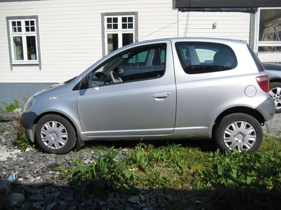 Toyota Yaris YARIS 1.0-68