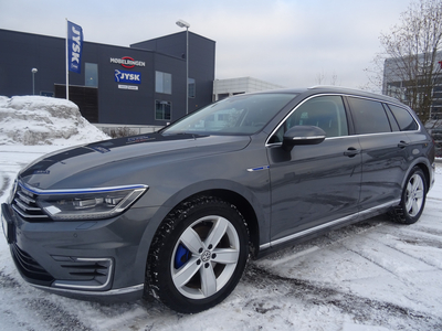 Volkswagen Passat PASSAT GTE 1.4-156 GTE HYBRID ACC/R-kamera/DAB/NAVI++