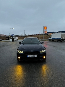 BMW 5-serie 520D 2.0-163 D. LAV KM! !MÅ SEES!