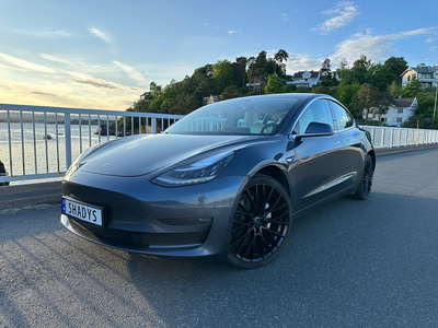 Tesla Model 3 !Tilbud ! Long Range/FSD/hvitskinn/EU-KONTROL/Garanti