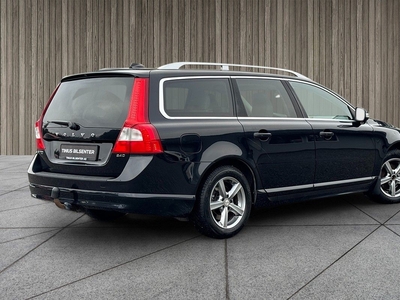 Volvo V70 D5 175 HK SUMMUM/AUTOMAT/ACC/H.FESTE/SKINN/WEBASTO+