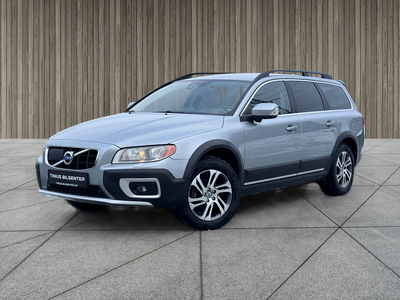 Volvo XC70 2,4 D5 215 HK 4X4 SUMMUM/ACC/H.FESTE/BLIS/NAVI/WEBASTO+