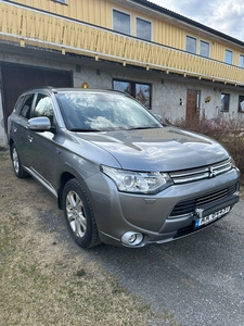 Mitsubishi Outlander OUTLANDER PHEV 2.0-121 4WD