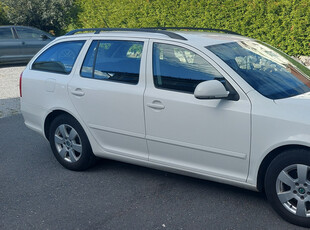 Skoda Octavia Oktavia STV 1,6 TDI ELEG 105HK