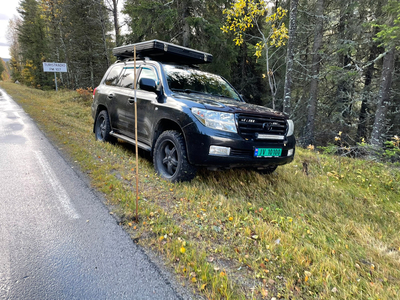 Toyota Land Cruiser V8 200