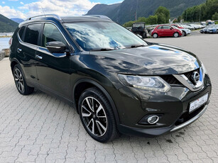 Nissan X-Trail 1.6 dCi 4x4 / Skinn / 360 / Defa / Pano / Krok++