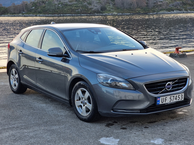 Volvo V40 D2