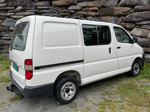 Toyota HiAce Kort 4WD,Ny EU,AC,Ny EU,GARANTI