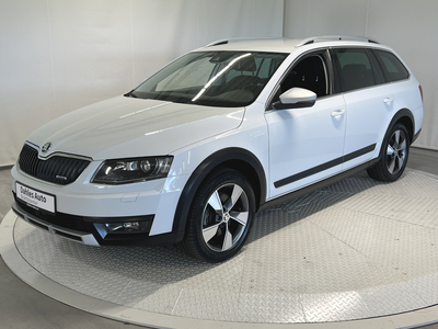 2016 Skoda Octavia Scout 1,8 TSI 180hk 4x4 6DSG. ACC/Webasto/Krok/Kam/Canton/Dab