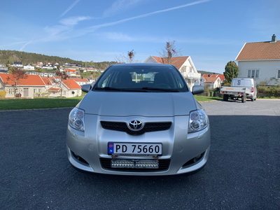 Toyota Auris AURIS 1.6-124