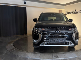 Mitsubishi Outlander Instyle+ 4x4,Skinn,Navi,Krok,Tektyl,APP,Krok,Velholdt