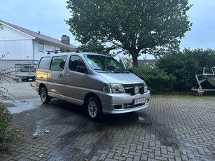 Toyota HiAce HIACE 2.5-117 D 4WD