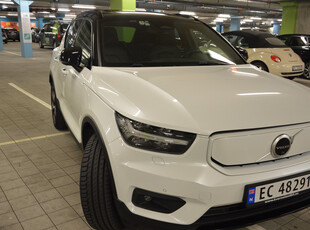 Volvo XC40 P8 AWD Recharge/H&K/KROK/ACC+/PANO/360KAMERA/SKINN/VOC