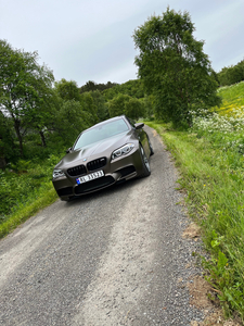 BMW M5 4.4-575