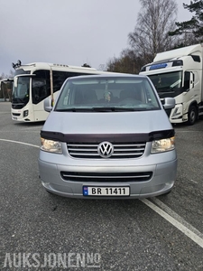 Volkswagen Transporter 2.5 131HK CRUISEKONTROLL 8 SETER HENGERFESTE