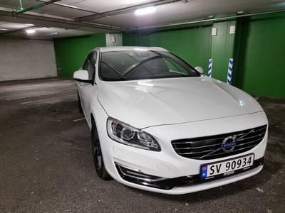 Volvo V60 V60 2.4-220 D AWD