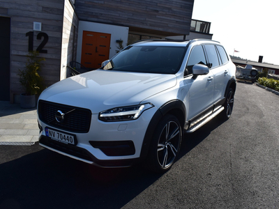 Volvo XC90 2.0-320 AWD / R- Design