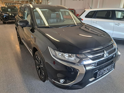 Mitsubishi Outlander 2.0 202HK INSTYLE+/SKINN/ Krok