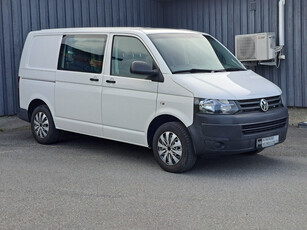 Volkswagen Transporter 4x4 150 hk Skyvedør h og v side