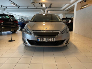 Peugeot 308 1.2-131 BENSIN//NAVI//KAMERA//P.SENSOR//CRUISE