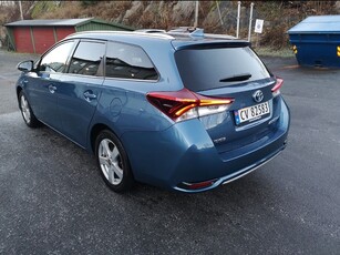 Toyota Auris AURIS 1.8-99