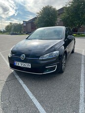 Volkswagen Golf ACTIVE-INFO,KAMERA,NAVI,SKINN,KEYLESS,APPLE CARPLAY