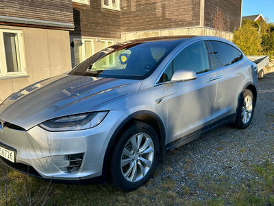 Tesla Model X 75D 4WD 5-s