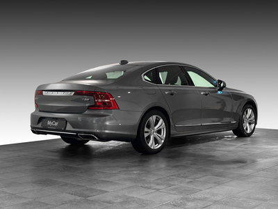 Volvo S90 T8 Inscription Skinn Head Up 360 kamera ACC H&K 390 HK