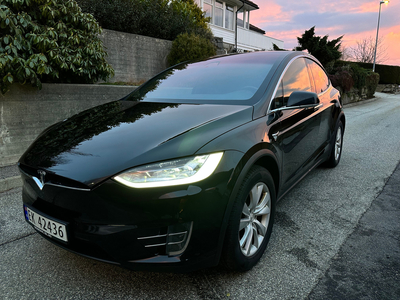 Tesla Model X 75D 4WD 6-s