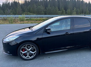 Ford Focus FOCUS ST 2.0-250