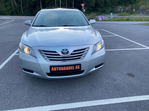 Toyota Camry HYBRID SJELDEN AUTO SKINN LAV KM ALLE SERVICER EU 6/26