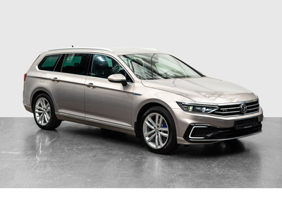 2020 VOLKSWAGEN PASSAT GTE 218HK LADBAR HYBRID STV