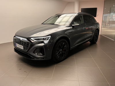 2024 Audi Q8 e-tron 55 s line plus black edition