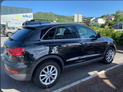 Audi Q3 2,0 TDI 140 hk quattro manuell