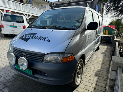 Toyota HiAce HIACE 2.5-102 D 4WD