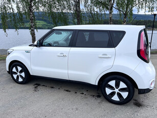 Kia Soul SOUL 24KW EXCLUSIVE/RYGGEKAM/SKINN/DAB/LAV KM!