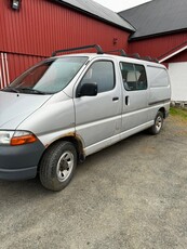 Toyota HiAce HIACE 2.5-102 D 4WD