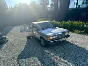 Mercedes-Benz E-Klasse 200