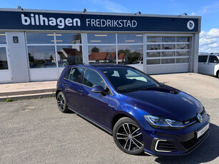 Volkswagen Golf Facelift - Active Info - CarPlay - ACC