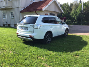 Mitsubishi Outlander OUTLANDER 2.0-121 4WD