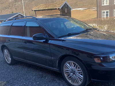 Volvo V70 T5 2.3-250