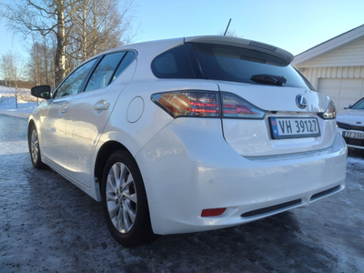 Lexus CT200h 1.8-99