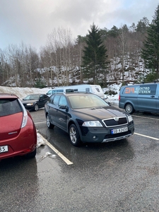 Skoda Octavia Scout OCTAVIA SCOUT 2.0-140 D 4X4