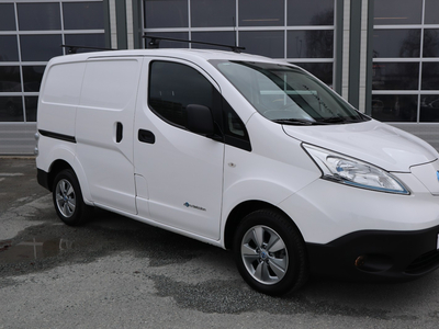 Nissan e-NV200 40kWt Premium LAV KM Ryggekamera/Navi/Rattvarme+++